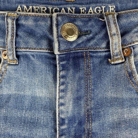 American Eagle Outfitters Women's Super Stretch Shorts Size 0 - Picture 2 of 6
